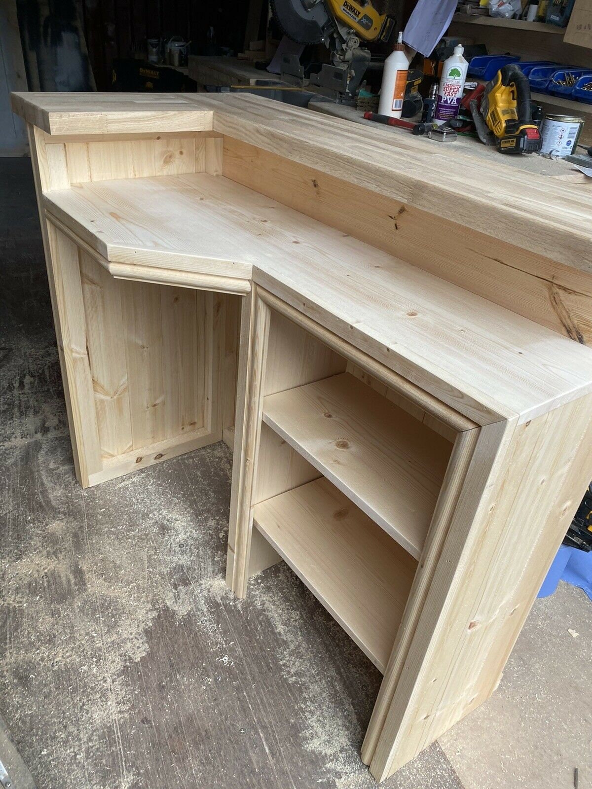 Home drinks corner bar 4ft with rear shelving